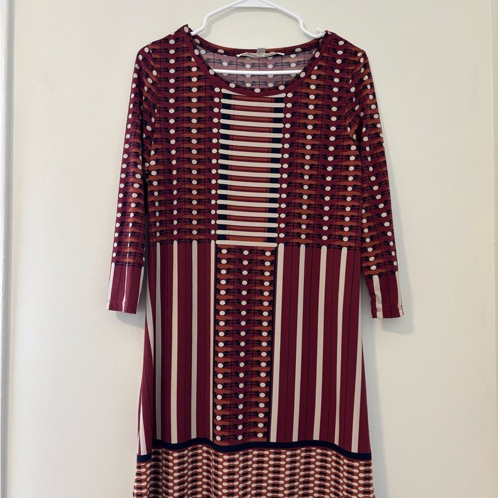 Max Studio Burgundy and Cream Geometric Long Sleeve Dress